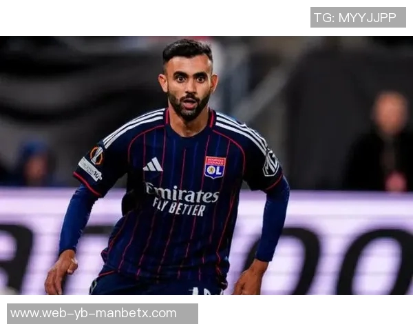 欧足联调查里昂新援加扎尔涉嫌违规出场事件引发关注 欧足联调查里昂新援加扎尔涉嫌违规出场事件引发关注